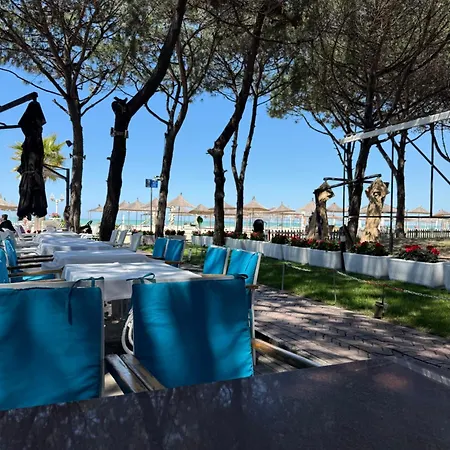 Lovely Sea-view Апартаменты Голем