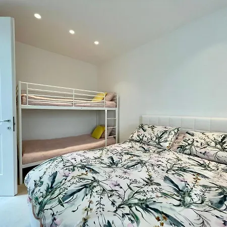 Apartament Lovely Sea-view Golem (Tirana)